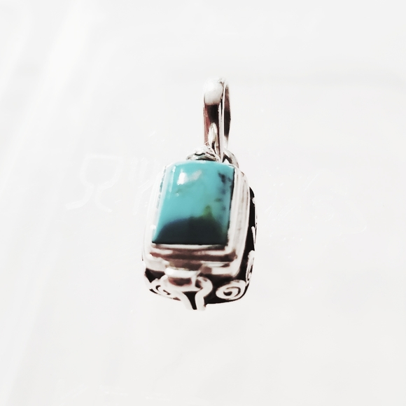 Hand Crafted Jewelry - Natural Kingman Blue Mohave Turquoise Set in Sterling Silver Poison Pendant, NWT